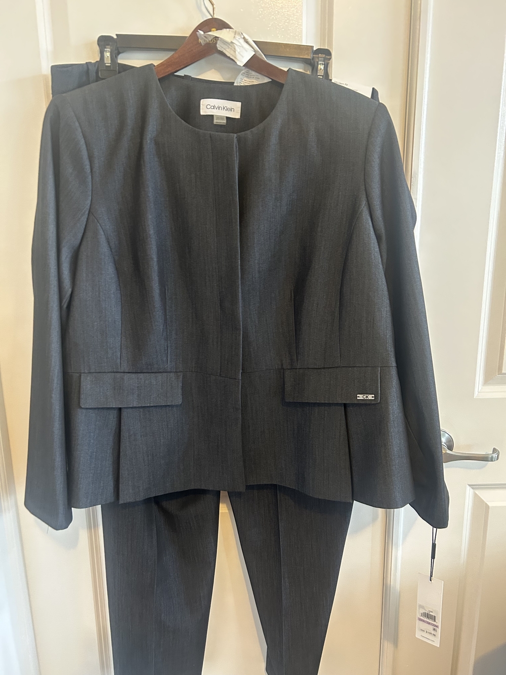 Calvin Klein Women’s Dark Blue Collarless Blazer & Pant Suit – Size 22W – NWT